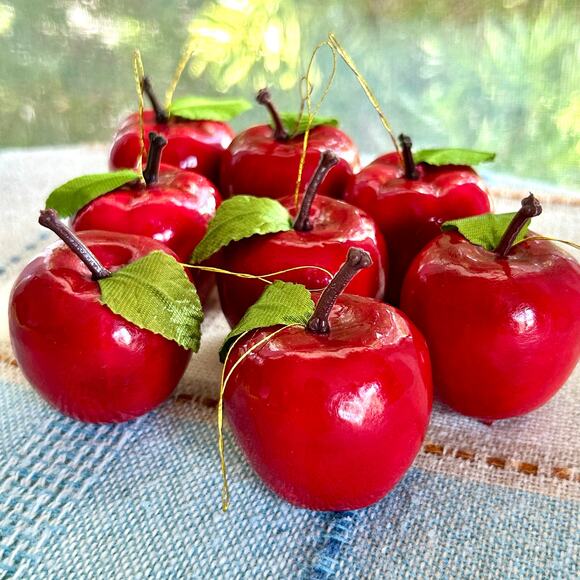 Set of 8 Vintage Faux Apple Christmas Ornaments – Glossy Red with Leaves - Picture 2 of 14